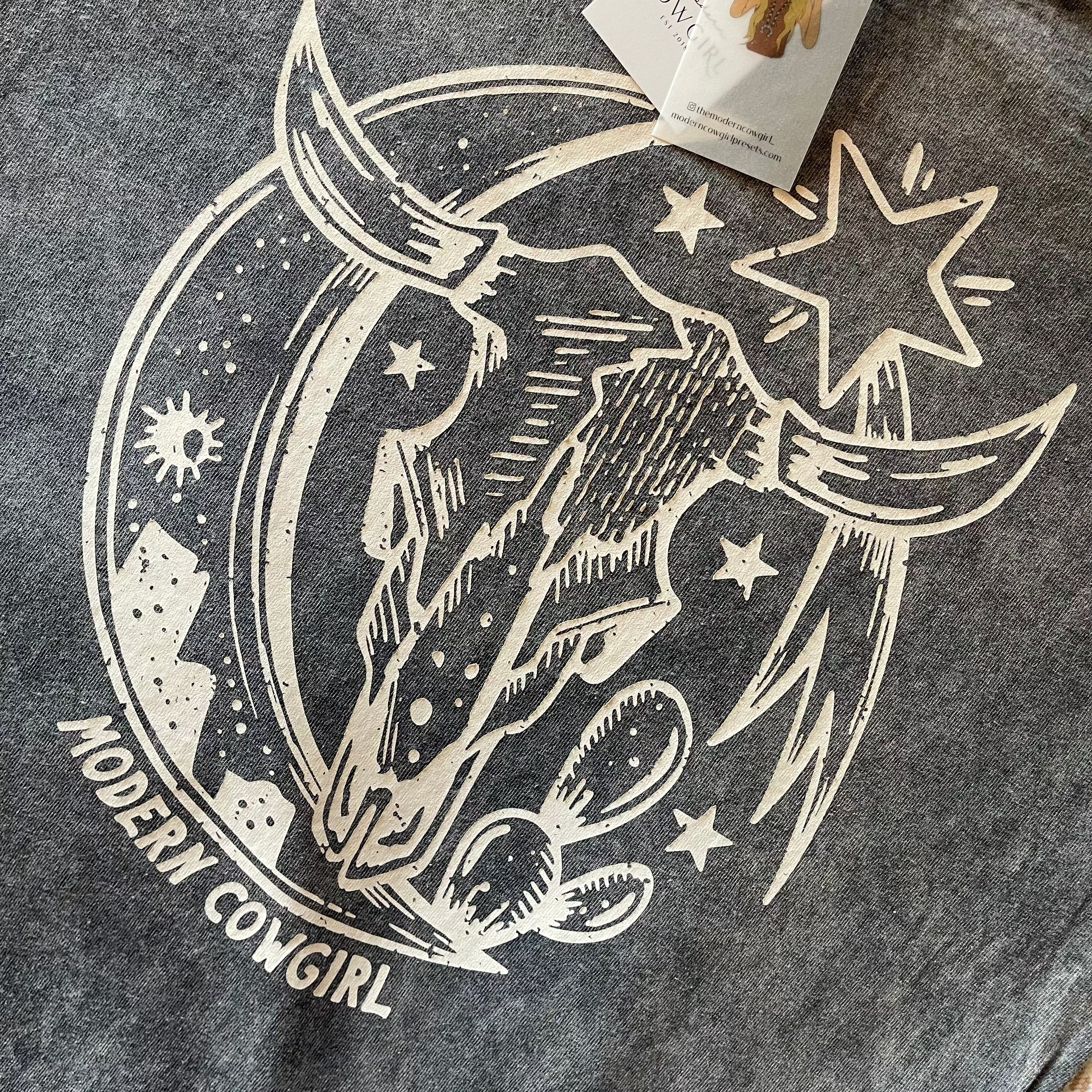 Desert Night Tee - The Modern Cowgirl